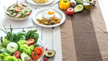 CHP reminds public not to consume raw oysters and observe food safety for the time being as two more food poisoning clusters reported