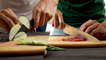 13 Chef’s Knife Models with Varying Sharpness & Hardness –  Ceramic Knives Sharp & Durable but Prone to Breakage